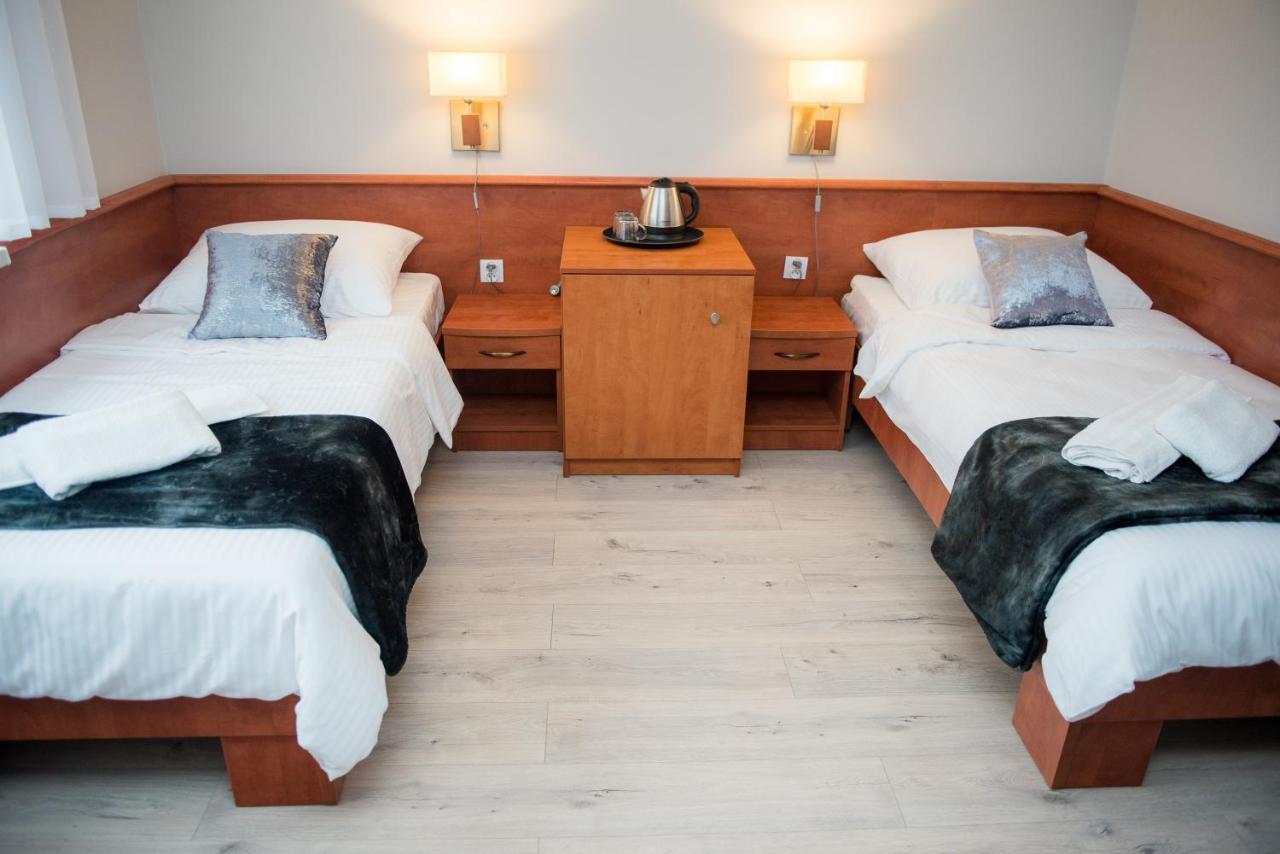 Geris Aparthotel Częstochowa Екстериор снимка