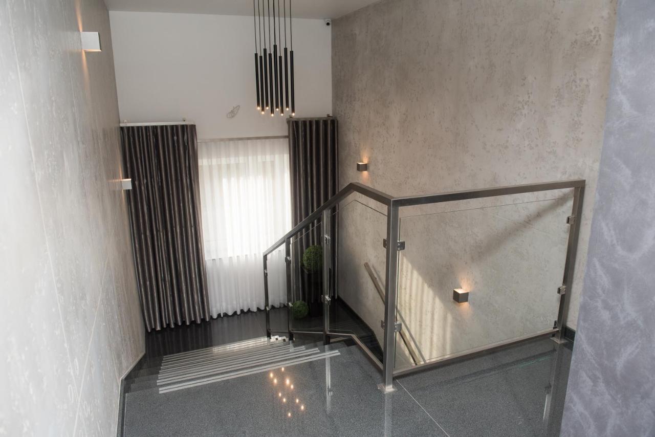 Geris Aparthotel Częstochowa Екстериор снимка