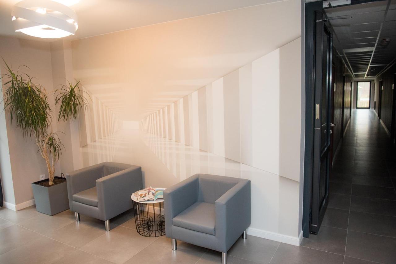 Geris Aparthotel Częstochowa Екстериор снимка